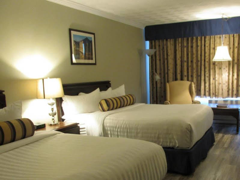 The Fredericton Inn Luaran gambar