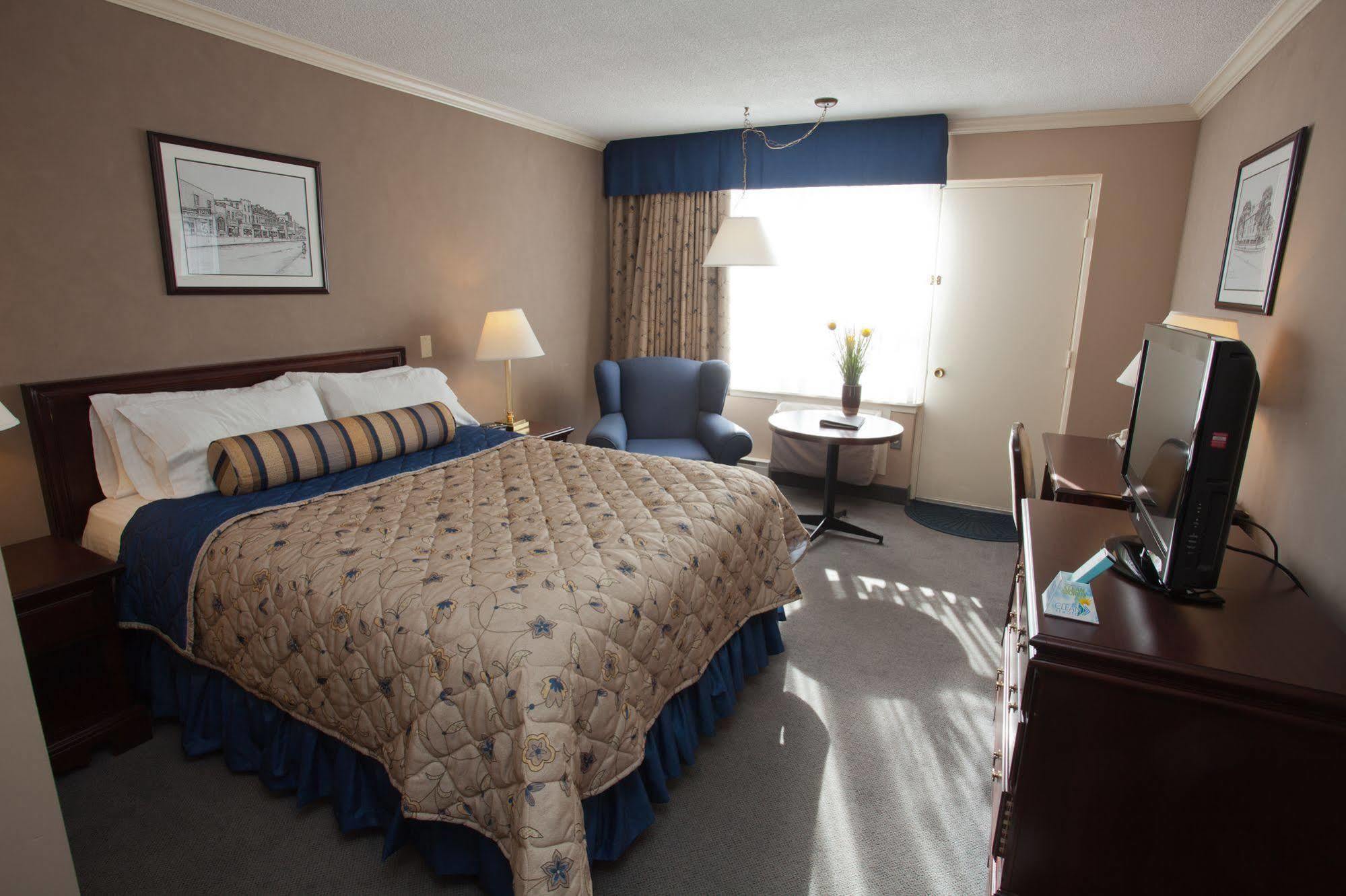 The Fredericton Inn Luaran gambar