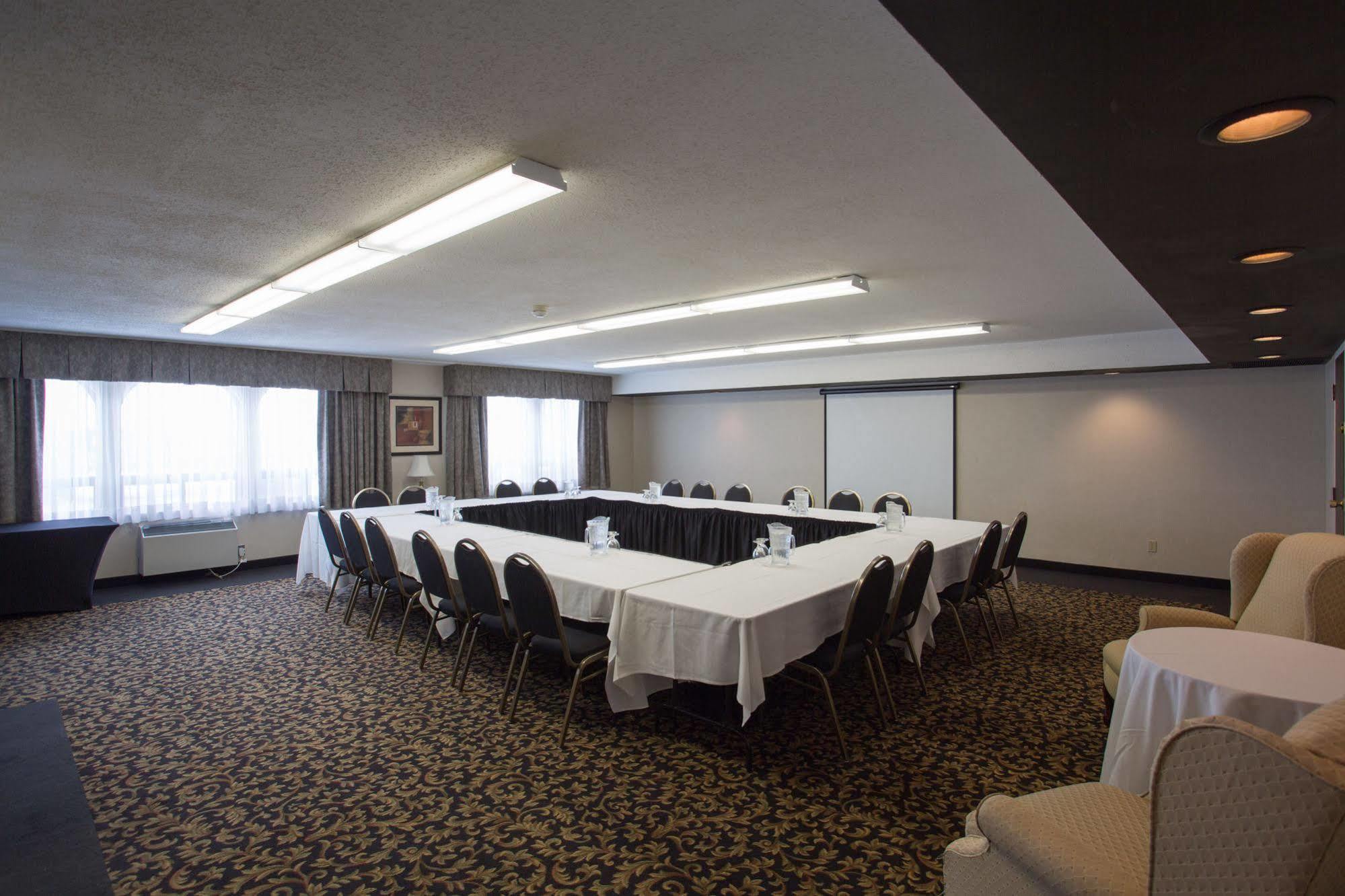 The Fredericton Inn Luaran gambar