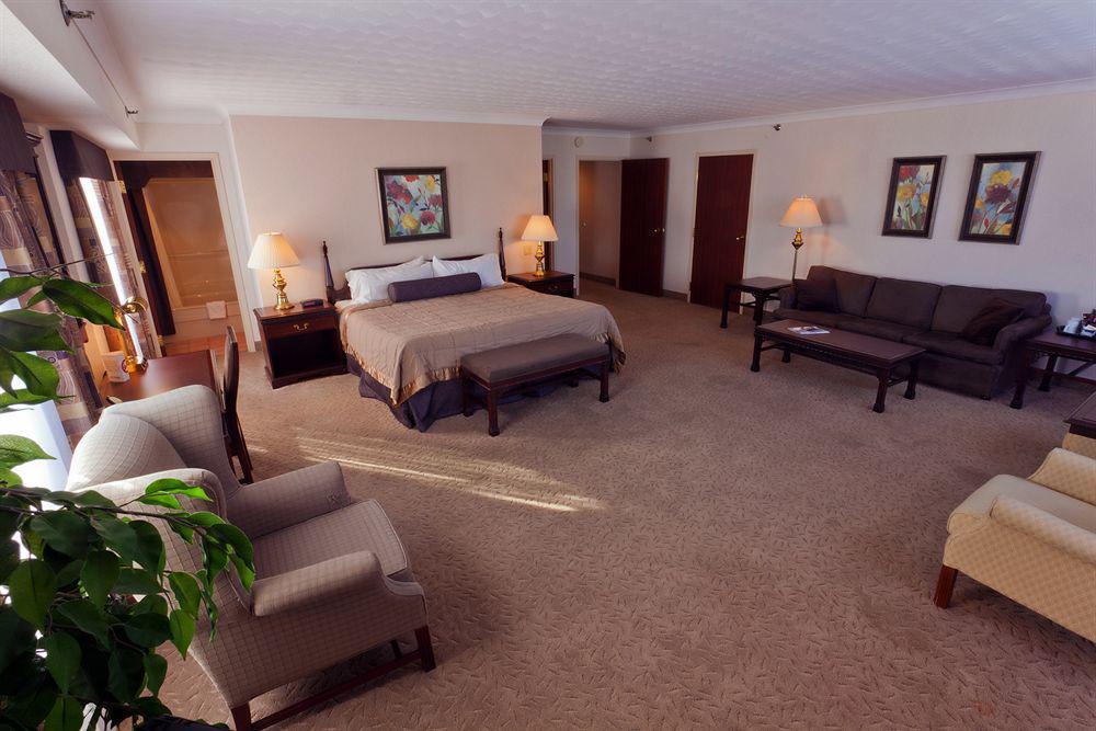 The Fredericton Inn Luaran gambar